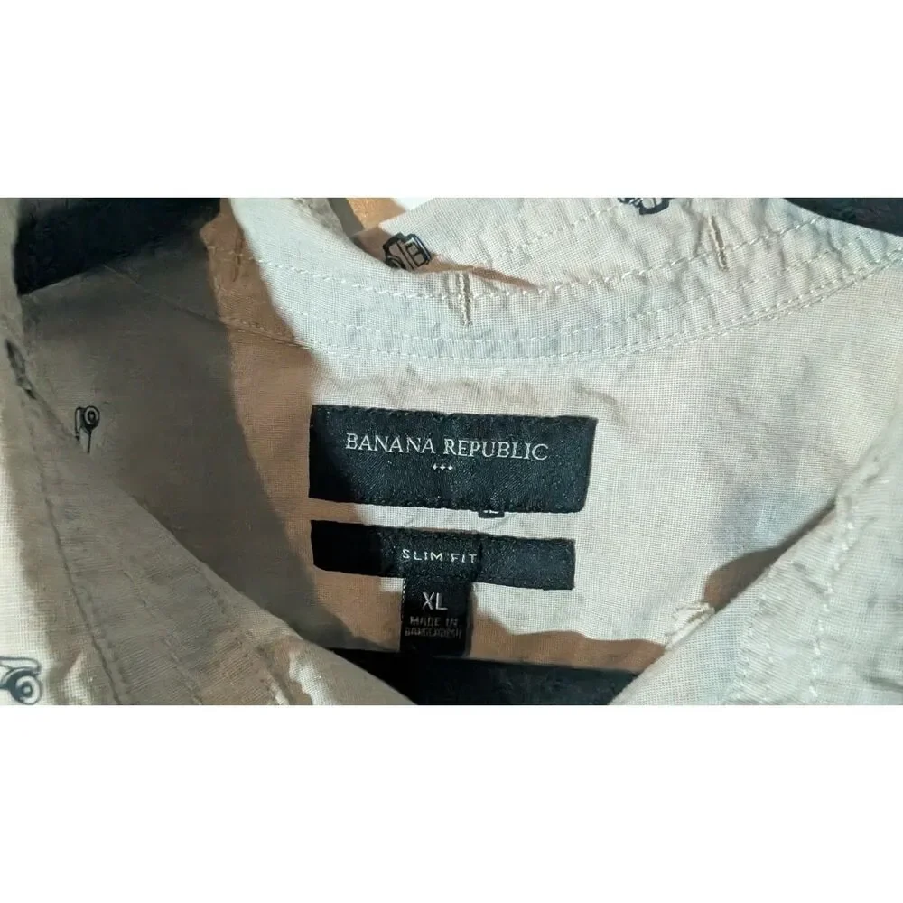 Banana Republic Men's Tan Short Sleeve Button Up Shirt Large